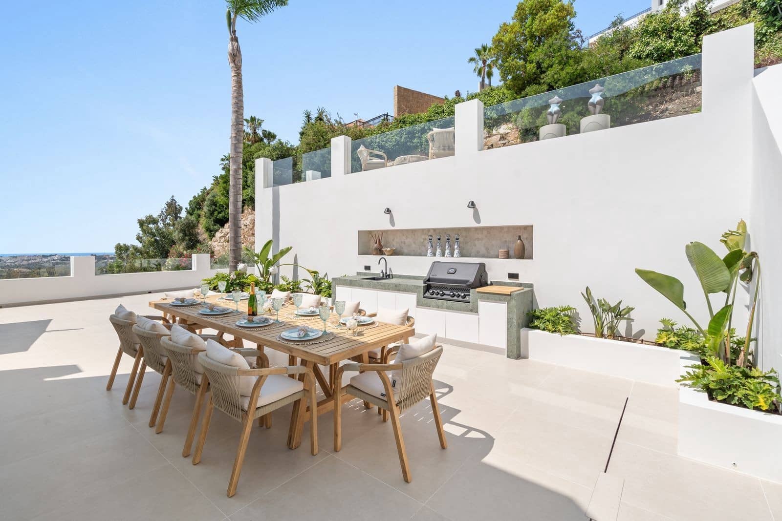 5 bedroom Villa for sale in Nueva Andalucia with pool garage - € 4,950,000 (Ref: 9822495)
