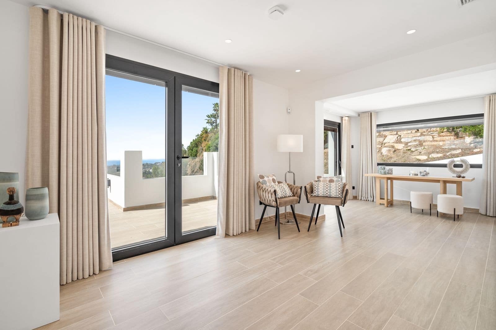 5 bedroom Villa for sale in Nueva Andalucia with pool garage - € 4,950,000 (Ref: 9822495)