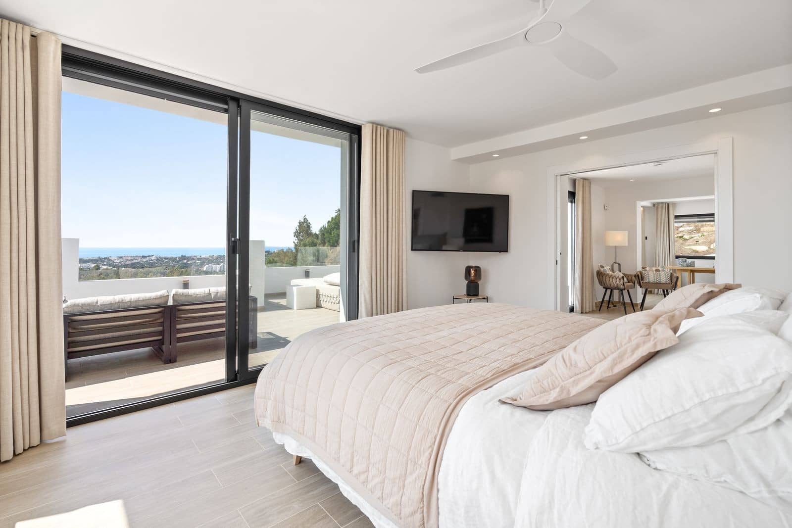 5 bedroom Villa for sale in Nueva Andalucia with pool garage - € 4,950,000 (Ref: 9822495)