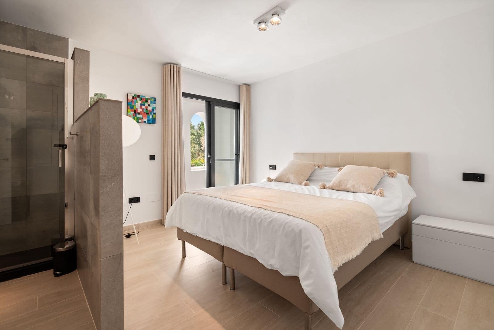 5 bedroom Villa for sale in Nueva Andalucia with pool garage - € 4,950,000 (Ref: 9822495)