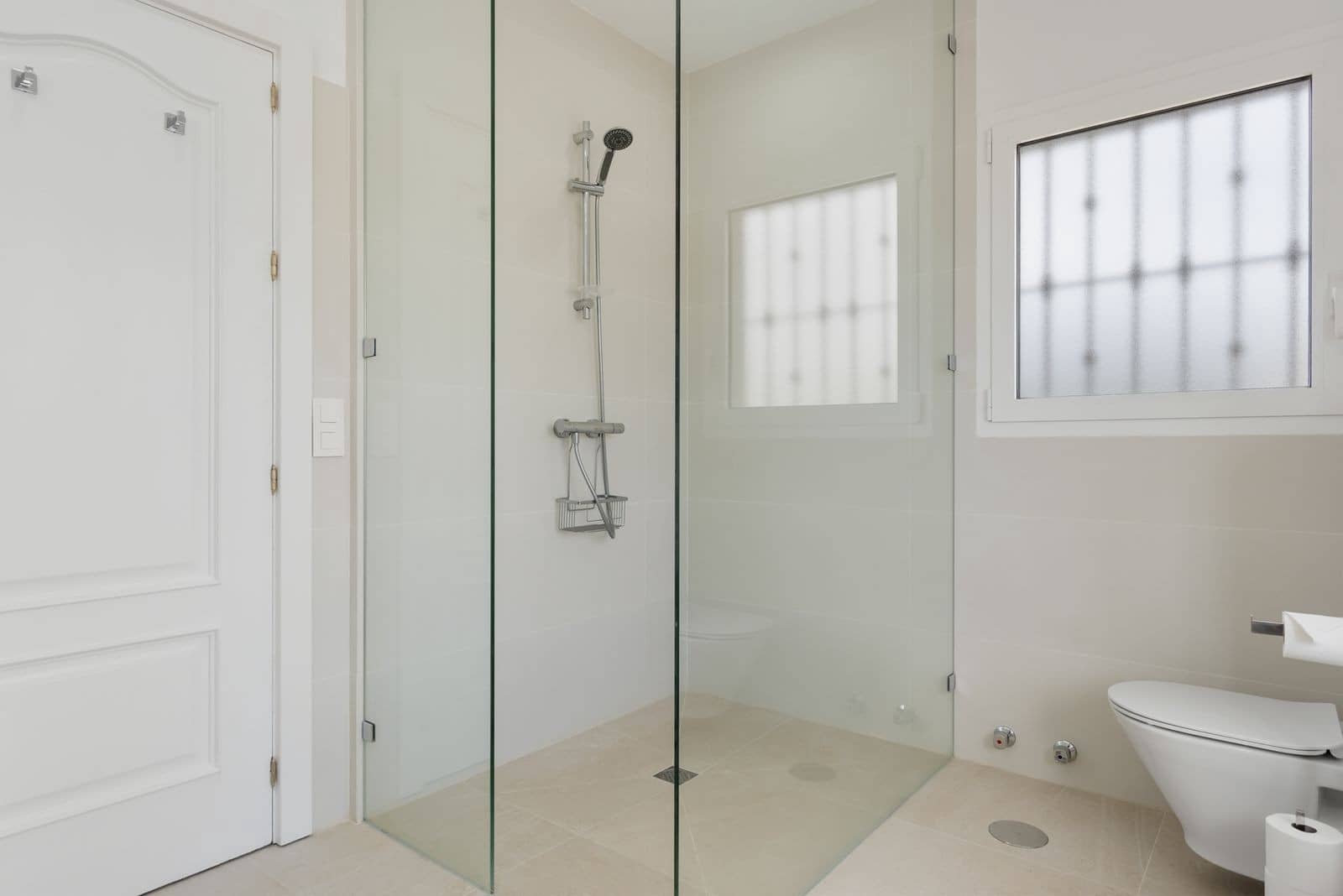 5 soverom Villa til salgs i Marbella med svømmebasseng garasje - € 2 195 000 (Ref: 9824942)