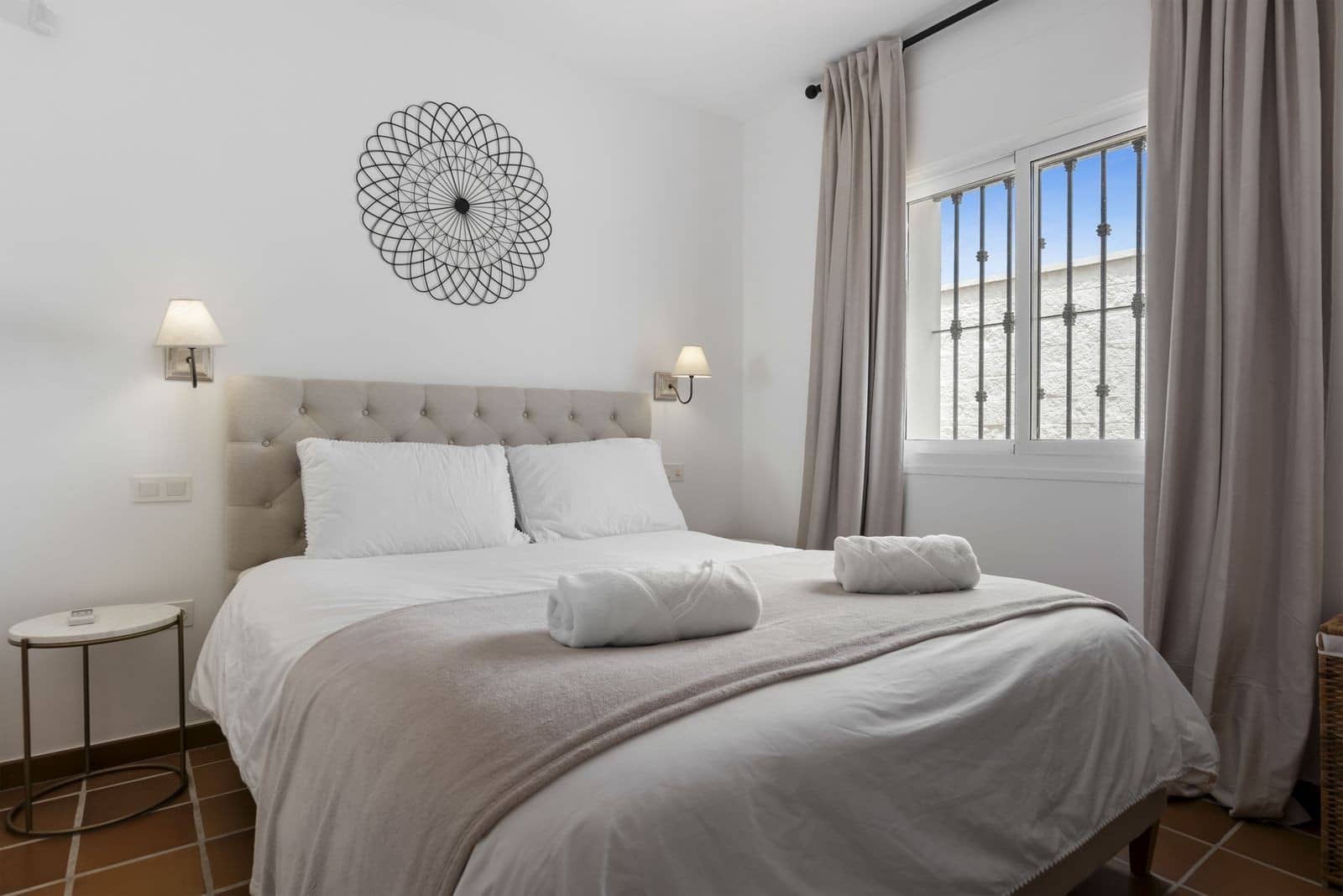 5 soverom Villa til salgs i Marbella med svømmebasseng garasje - € 2 195 000 (Ref: 9824942)