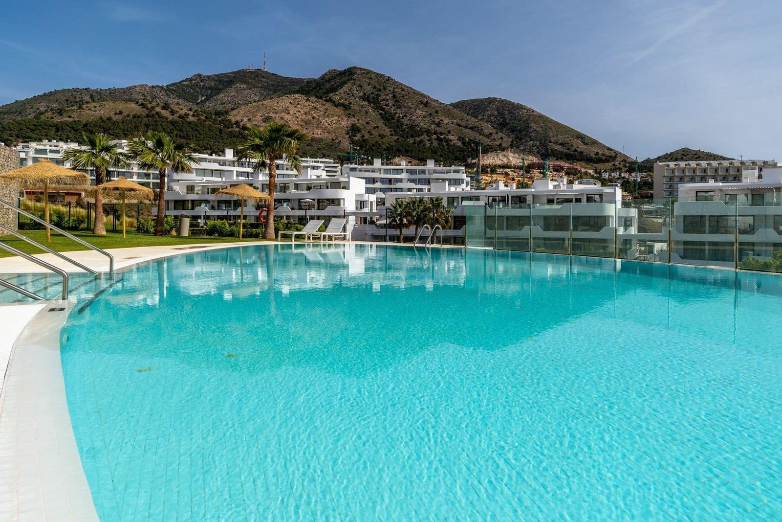 3 slaapkamer Penthouse te koop in Fuengirola met zwembad garage - € 1.199.000 (Ref: 9824943)