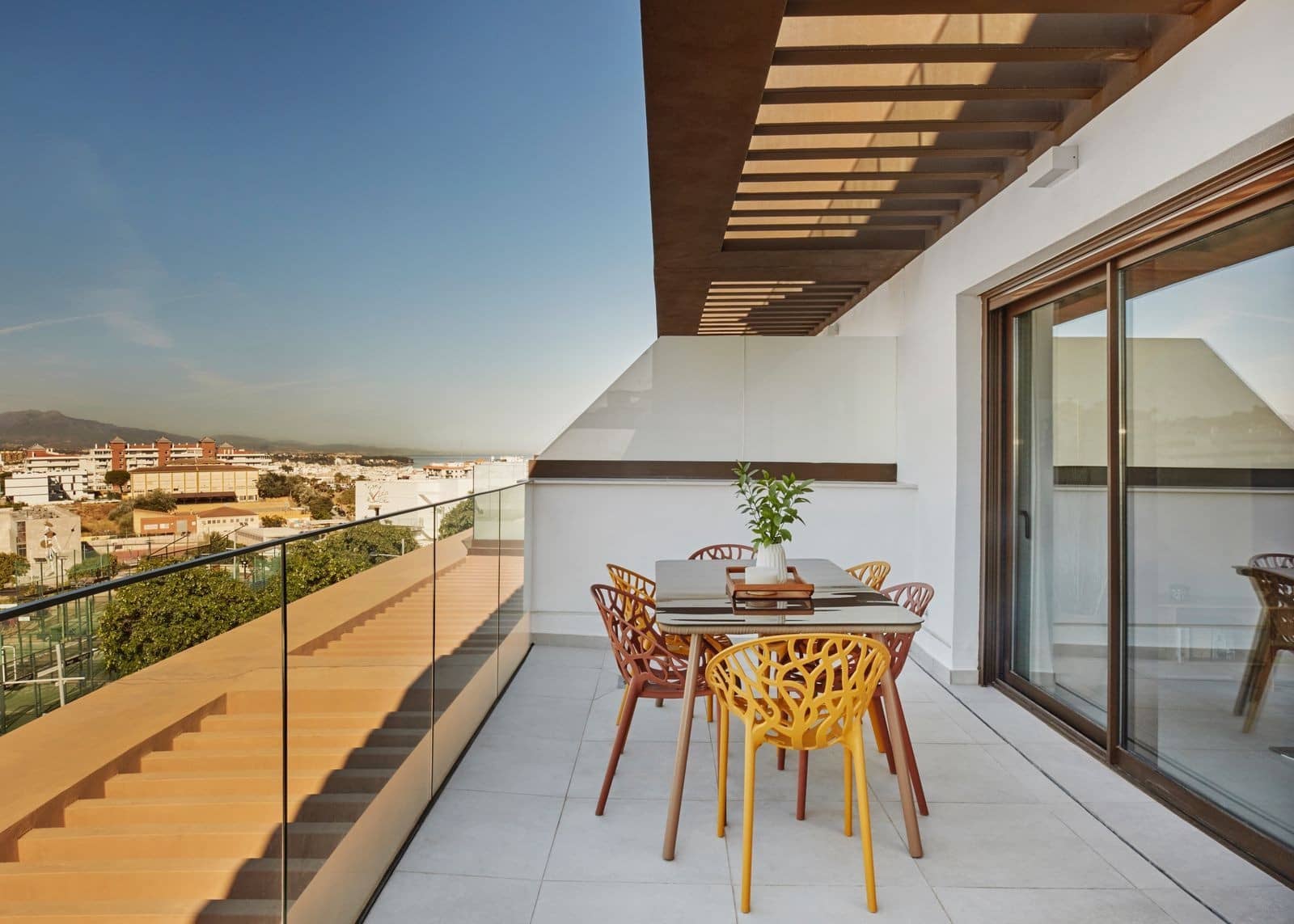 3 bedroom Apartment for sale in Estepona with pool garage - € 735,000 (Ref: 9824945)