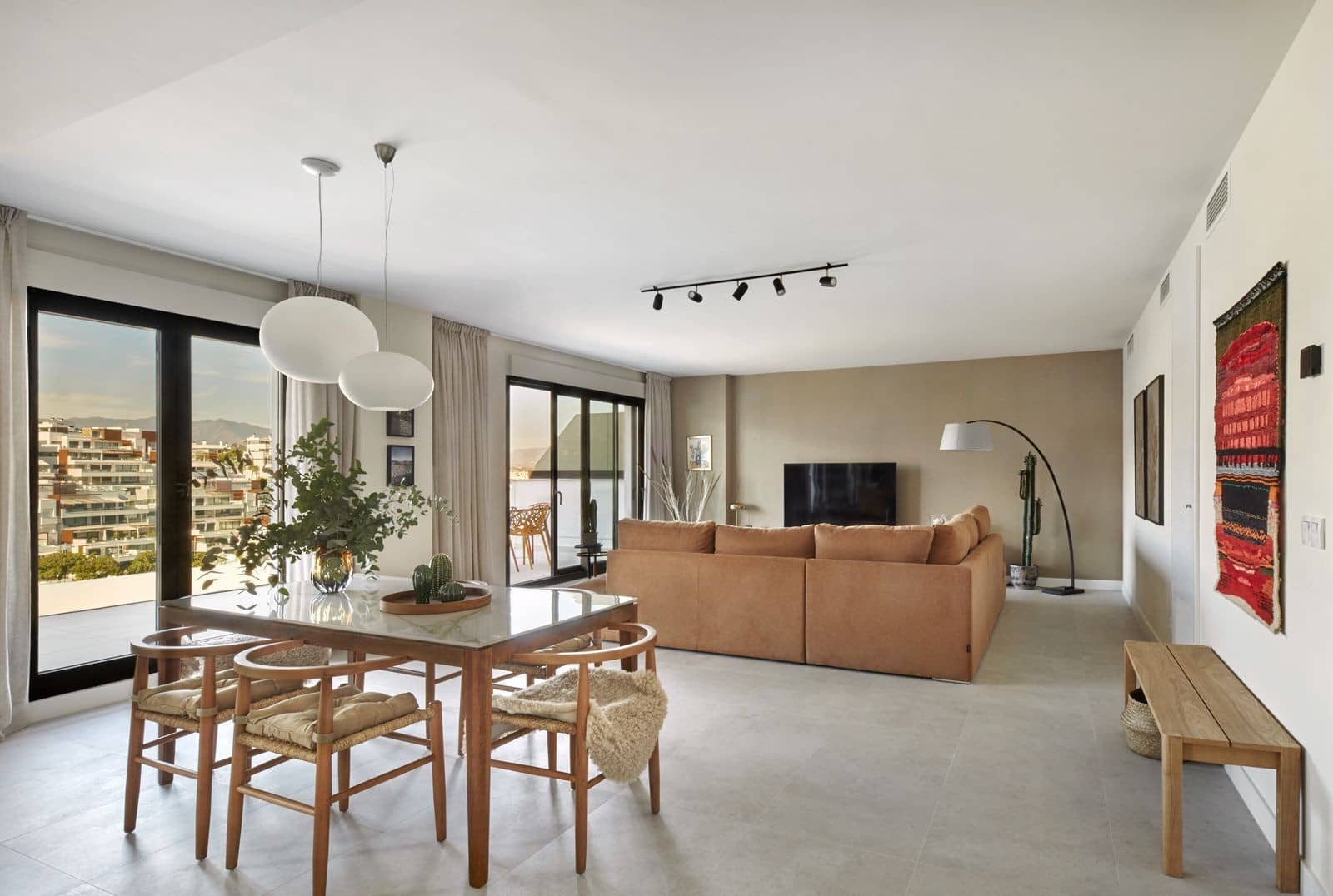 3 bedroom Apartment for sale in Estepona with pool garage - € 735,000 (Ref: 9824945)