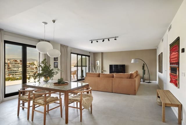 3 chambre Appartement à vendre à Estepona avec piscine garage - 735 000 € (Ref: 9824945)
