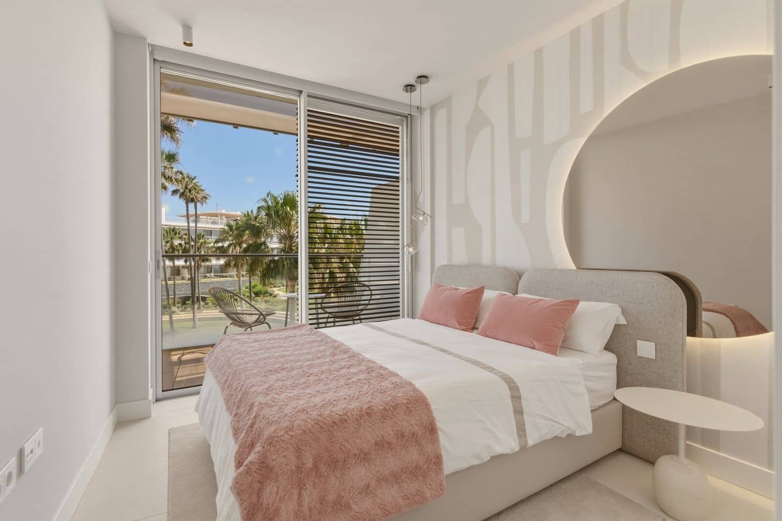 4 sypialnia Apartament na sprzedaż w Estepona z basenem garażem - 2 090 000 € (Ref: 9828991)