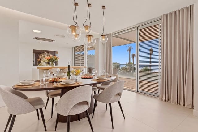 4 sypialnia Apartament na sprzedaż w Estepona z basenem garażem - 2 090 000 € (Ref: 9828991)
