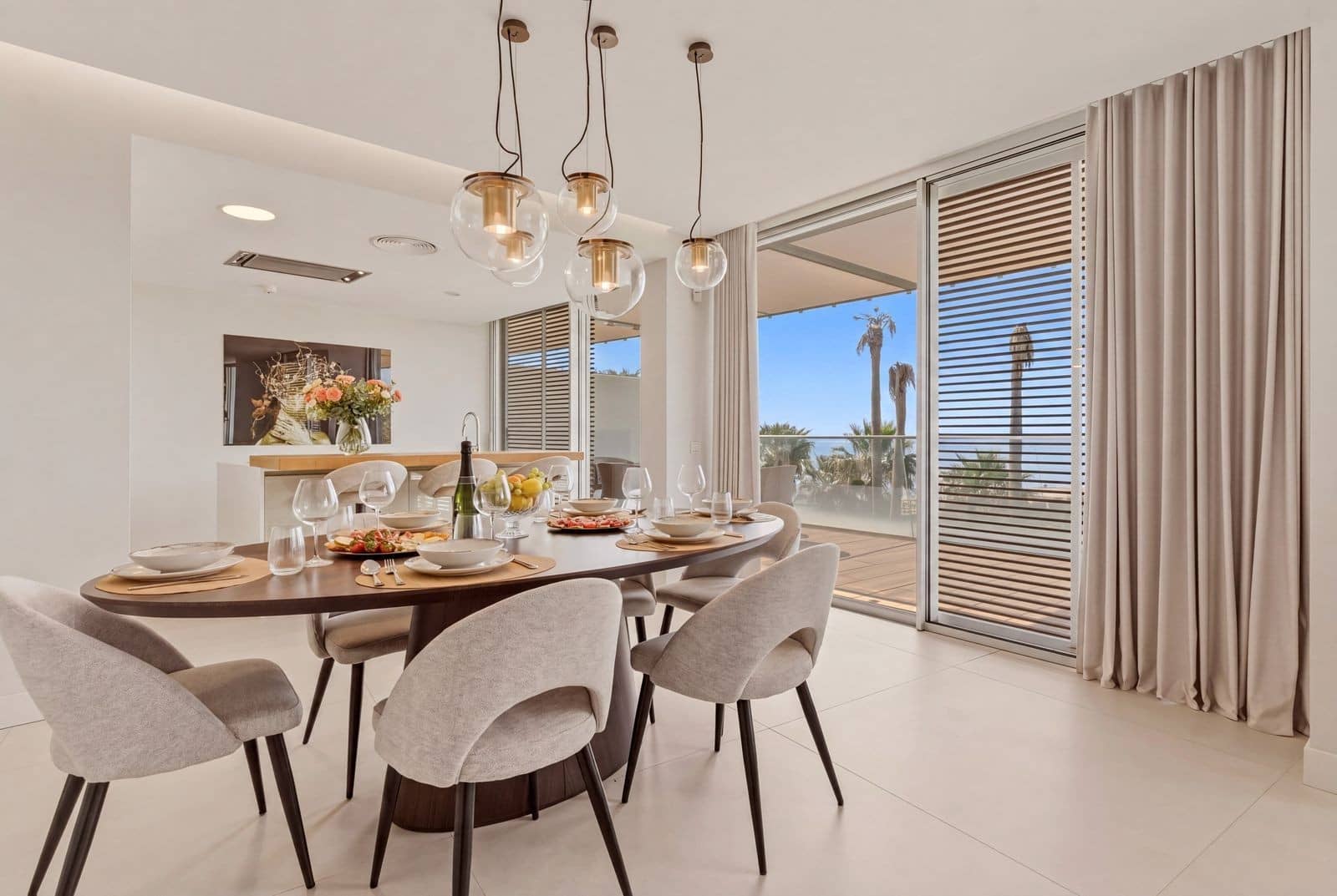 4 bedroom Apartment for sale in Estepona with pool garage - € 2,090,000 (Ref: 9828991)