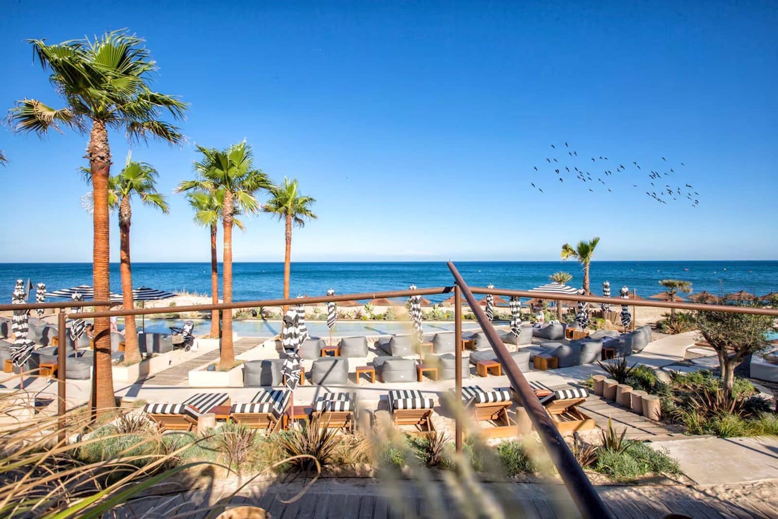 4 bedroom Apartment for sale in Estepona with pool garage - € 2,090,000 (Ref: 9828991)
