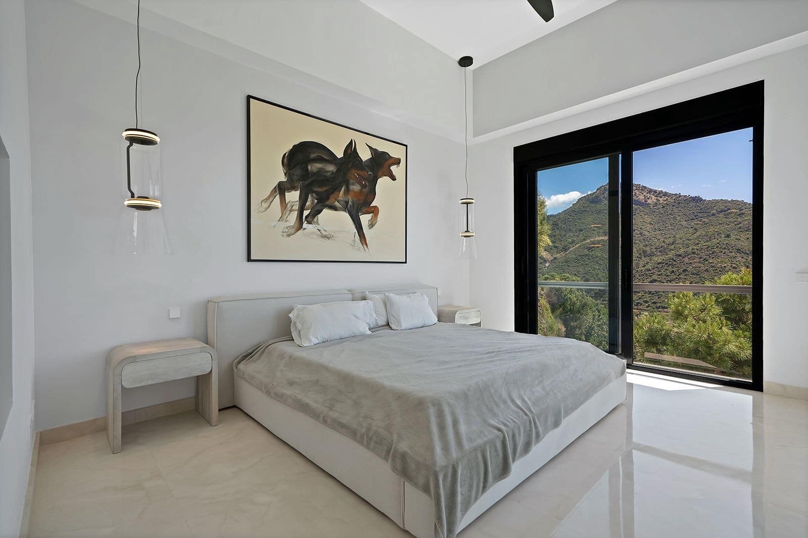 5 bedroom Villa for sale in Benahavis with pool garage - € 3,195,000 (Ref: 9828992)