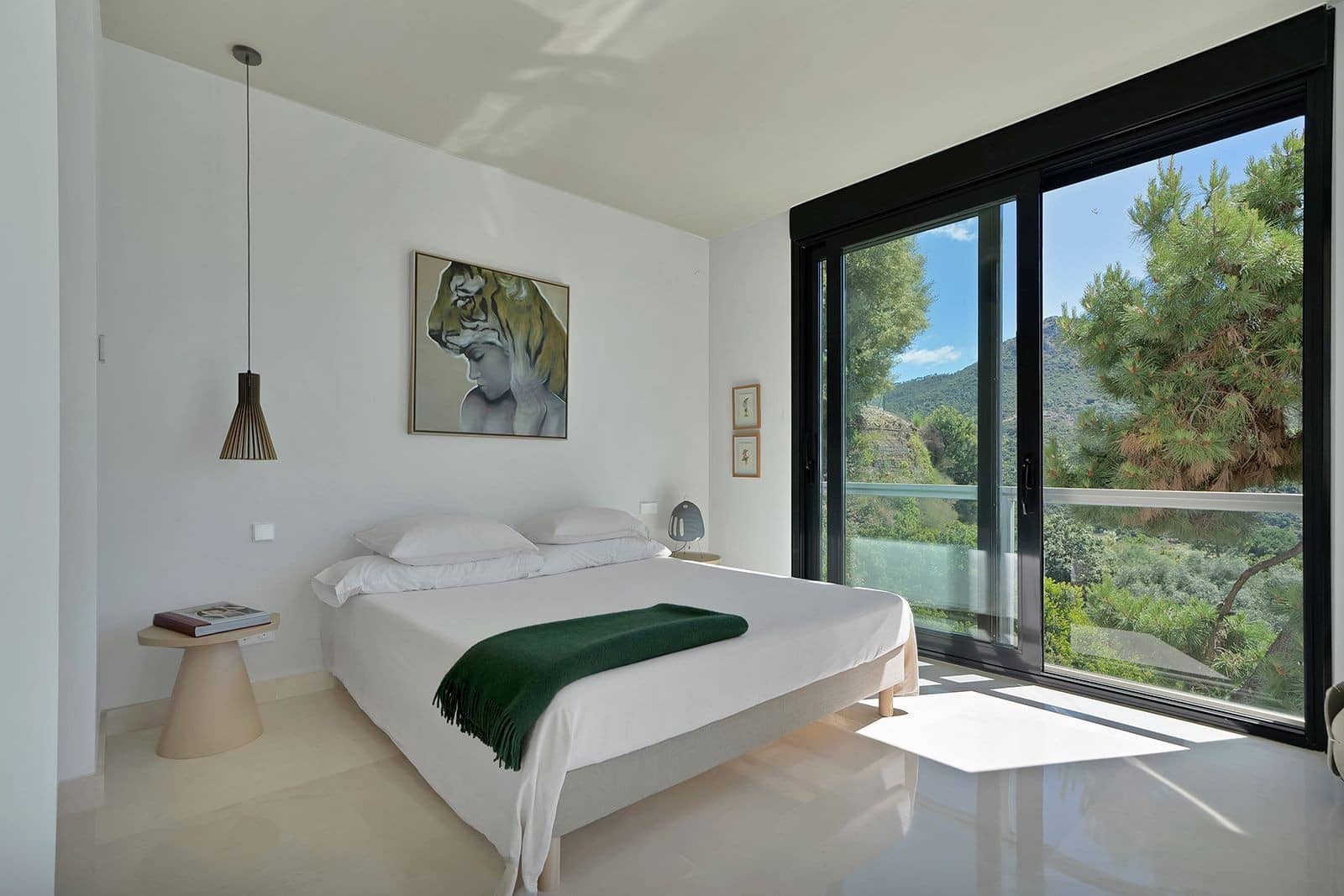 5 bedroom Villa for sale in Benahavis with pool garage - € 3,195,000 (Ref: 9828992)