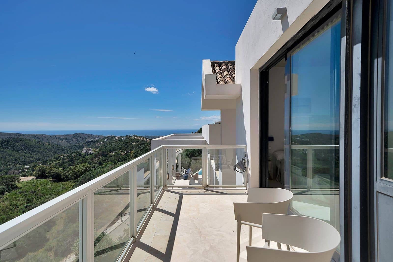 5 bedroom Villa for sale in Benahavis with pool garage - € 3,195,000 (Ref: 9828992)