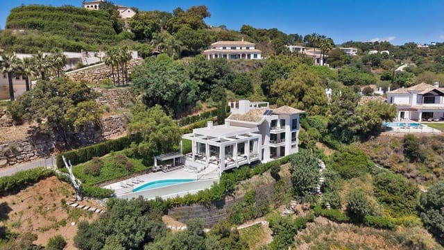 5 bedroom Villa for sale in Benahavís with pool garage - € 3,195,000 (Ref: 9828992)