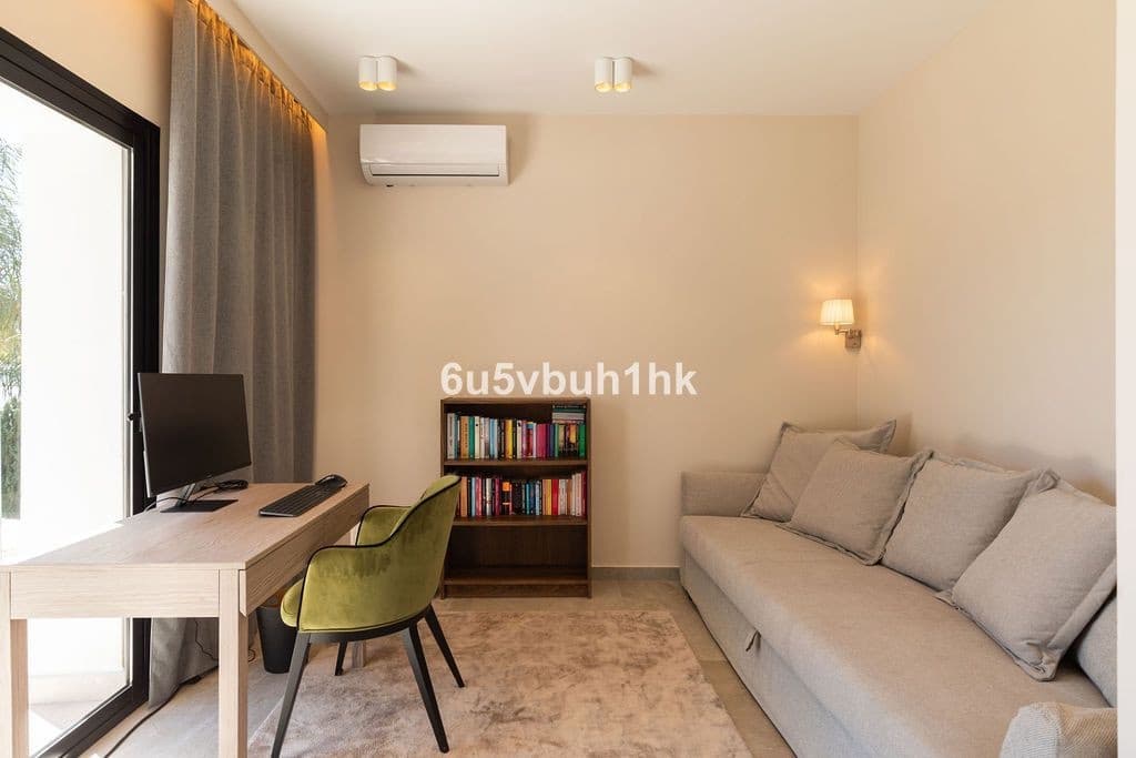 6 makuuhuone Huvila myytävänä paikassa El Paraiso mukana uima-altaan 
autotalli - 2 750 000 € (Ref: 9828993)