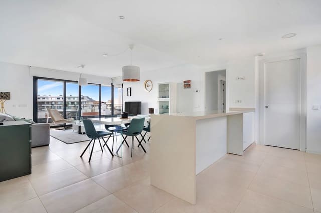 4 bedroom Apartment for sale in Fuengirola with pool garage - € 719,000 (Ref: 9831222)