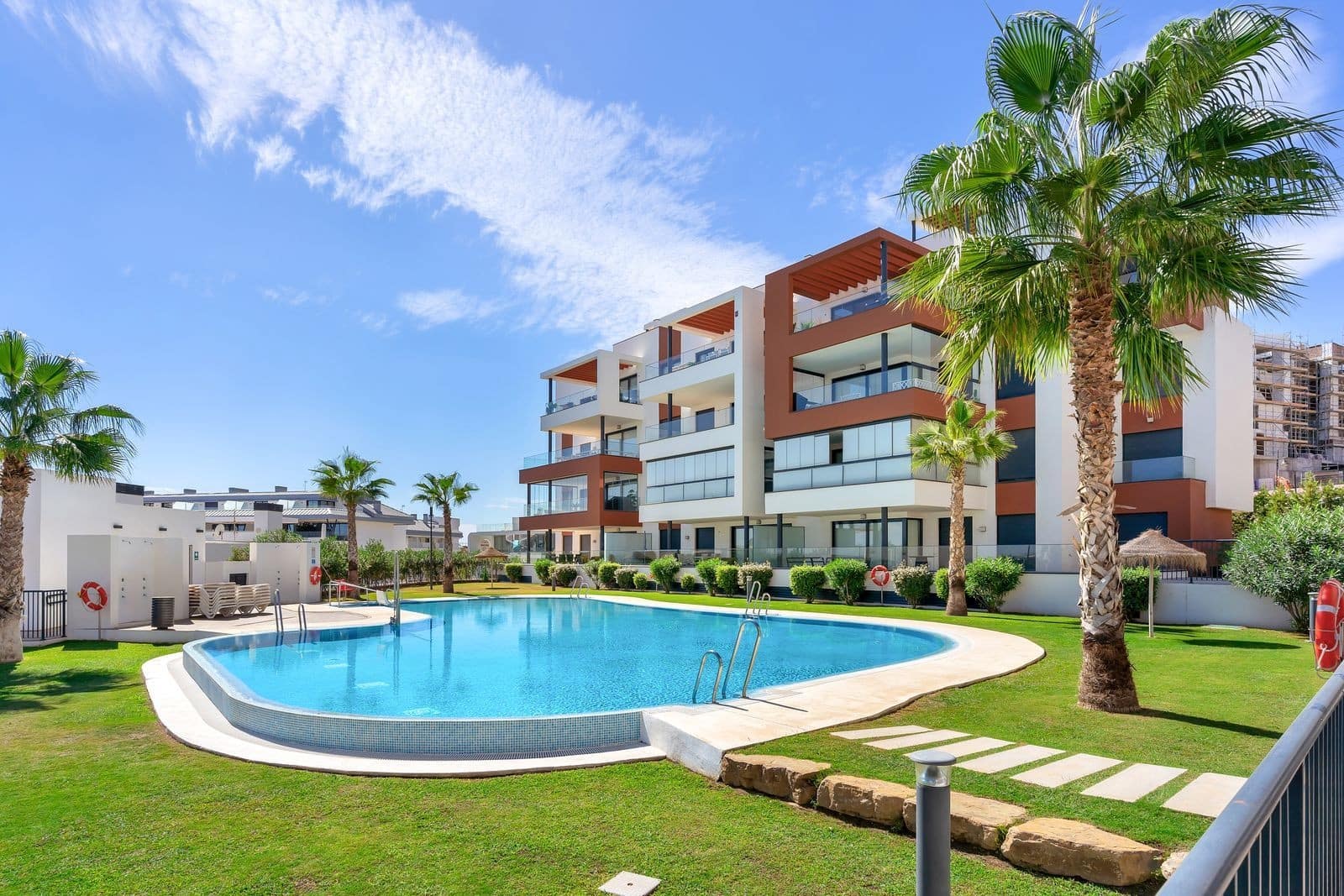 4 soveværelse Lejlighed til salg i Fuengirola med swimmingpool garage - € 719.000 (Ref: 9831222)