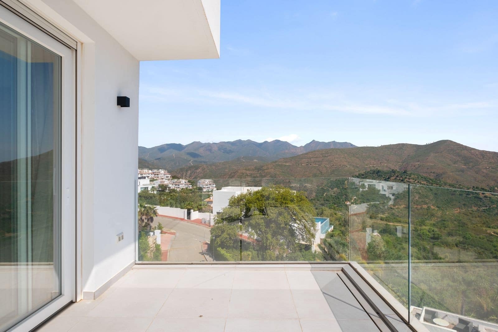 4 sovrum Villa till salu i Marbella med pool garage - 3 650 000 € (Ref: 9831223)