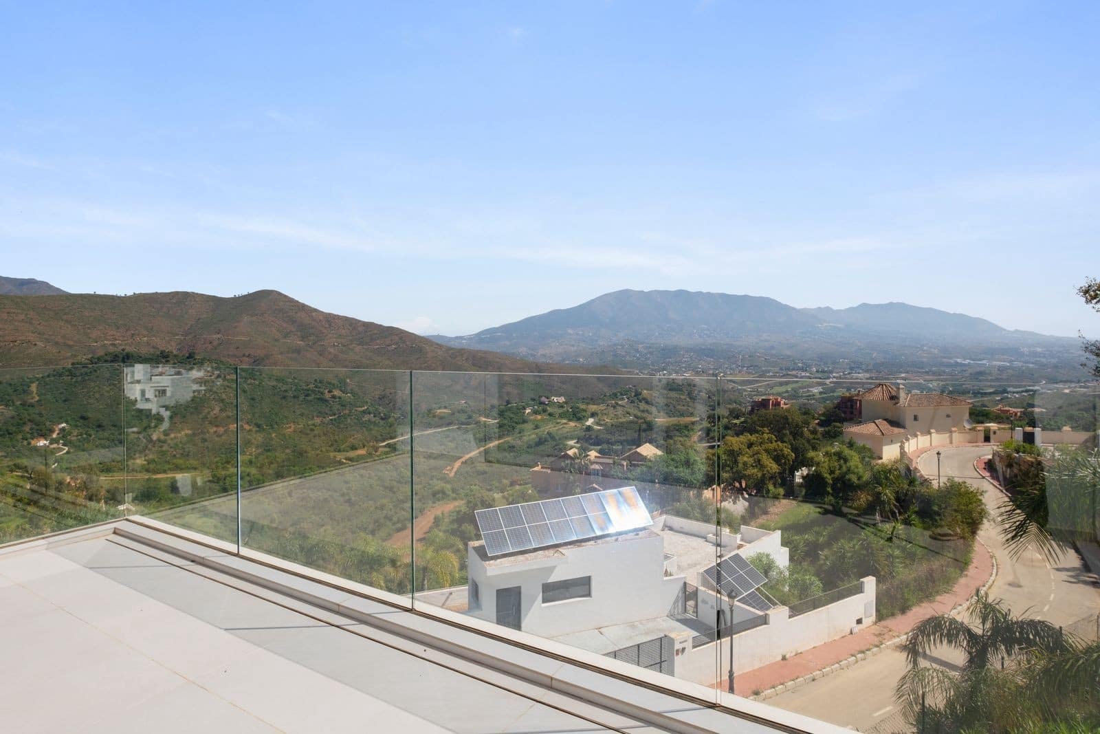 4 sovrum Villa till salu i Marbella med pool garage - 3 650 000 € (Ref: 9831223)