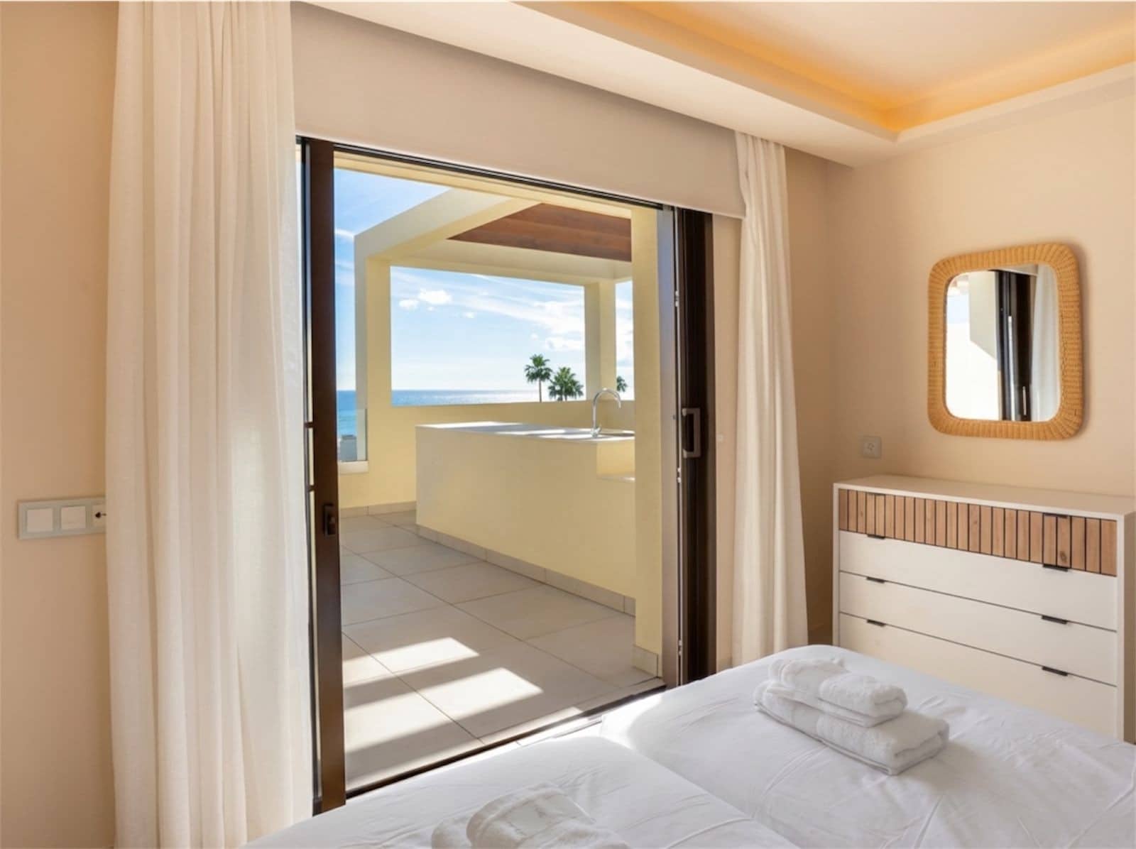 3 bedroom Penthouse for sale in Estepona with pool garage - € 3,800,000 (Ref: 9831224)