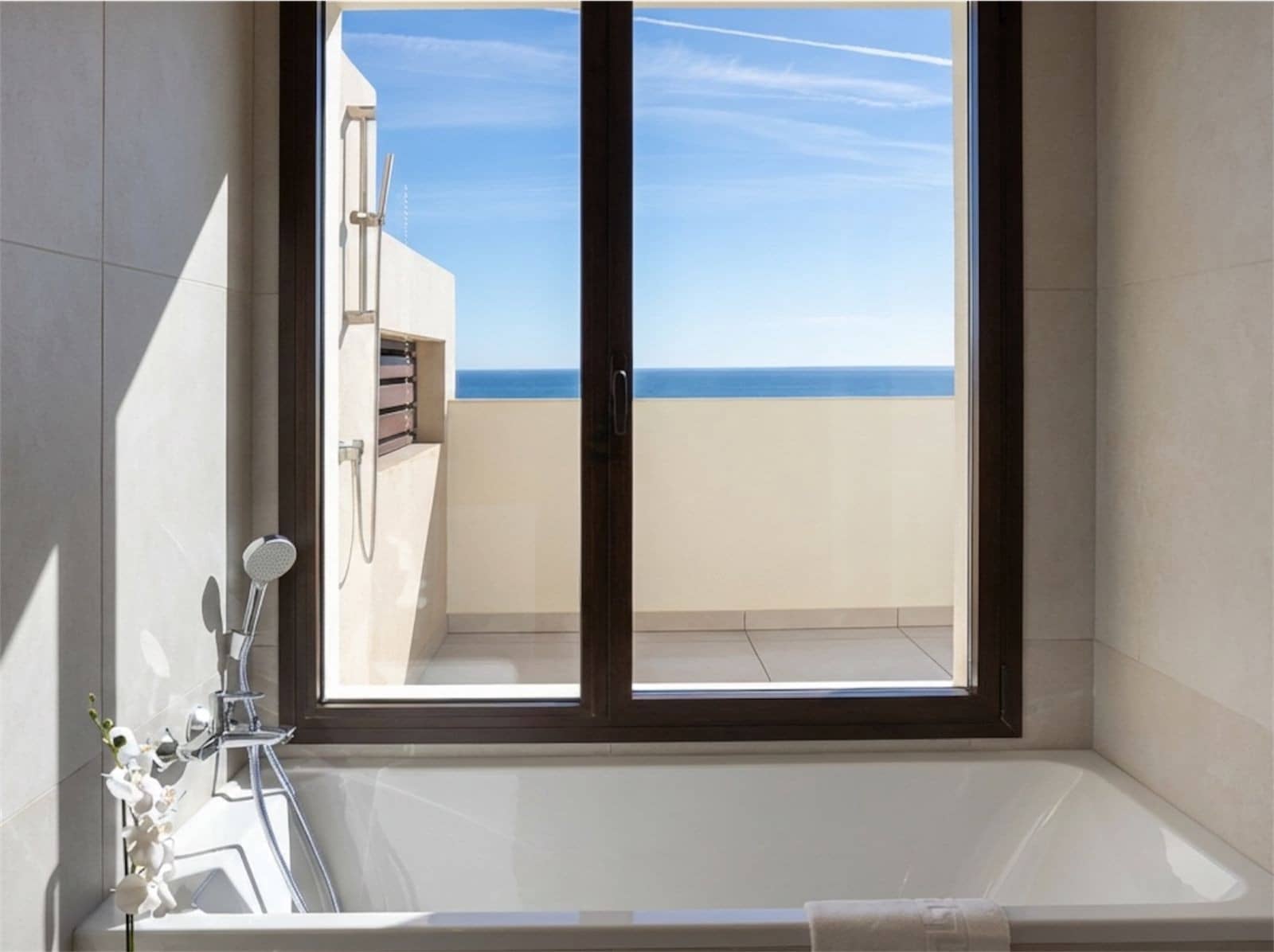 3 bedroom Penthouse for sale in Estepona with pool garage - € 3,800,000 (Ref: 9831224)