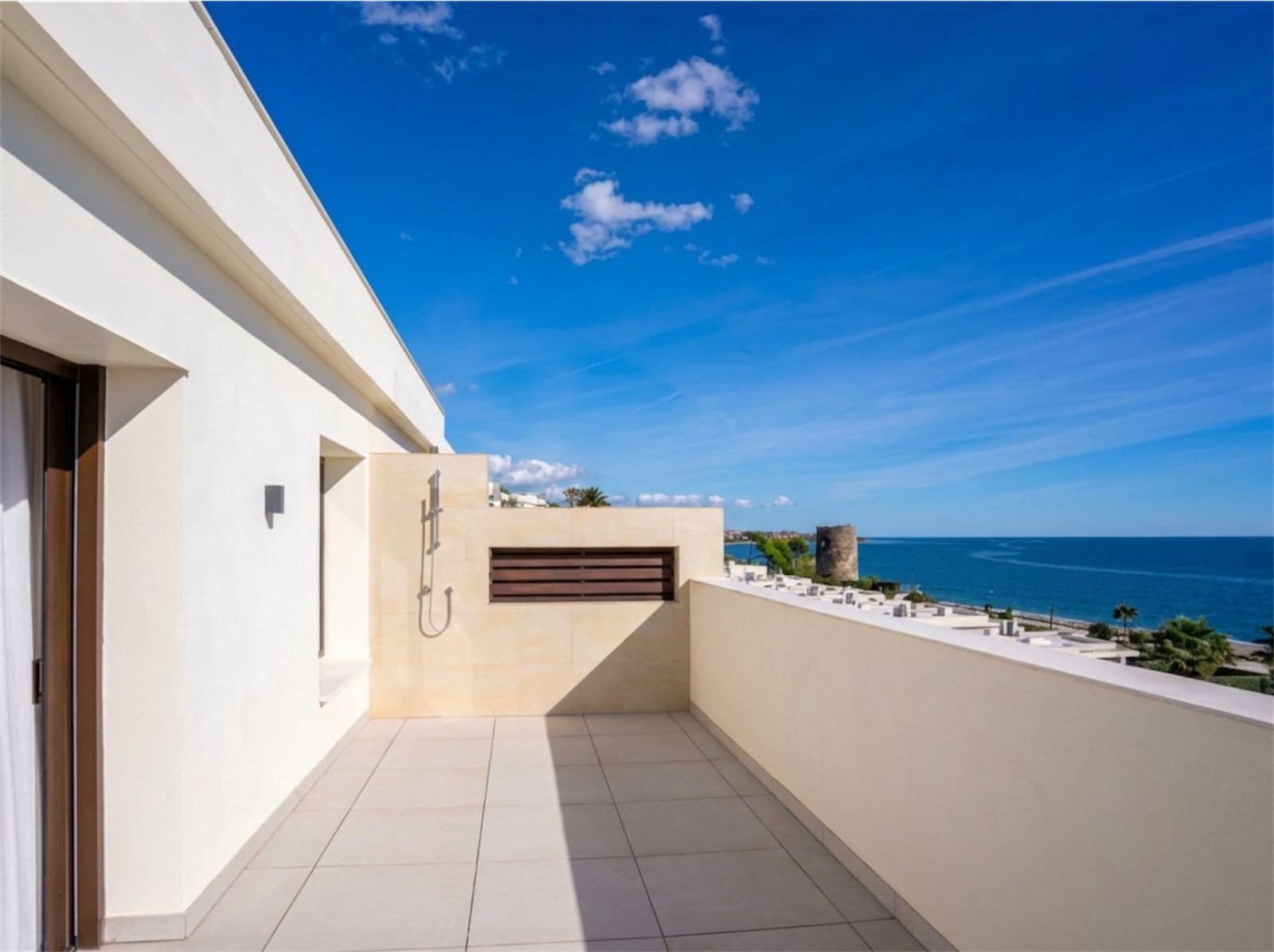 3 bedroom Penthouse for sale in Estepona with pool garage - € 3,800,000 (Ref: 9831224)