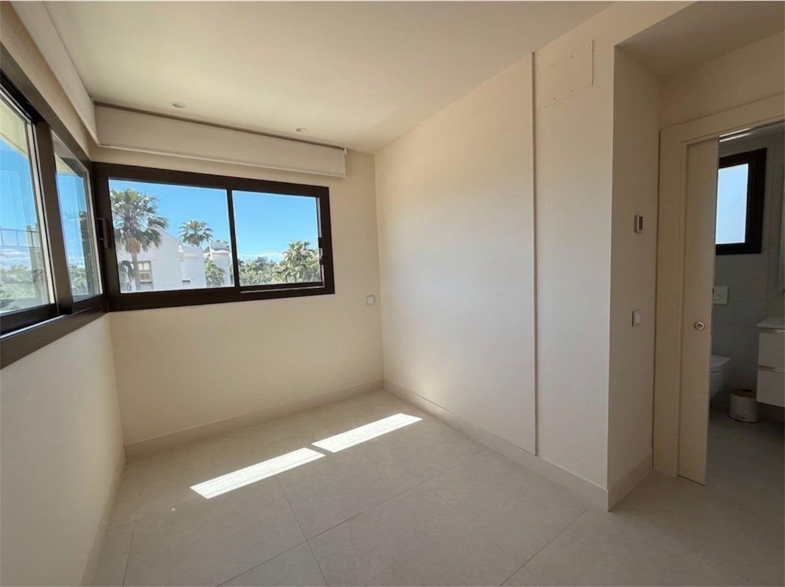 3 bedroom Penthouse for sale in Estepona with pool garage - € 3,800,000 (Ref: 9831224)