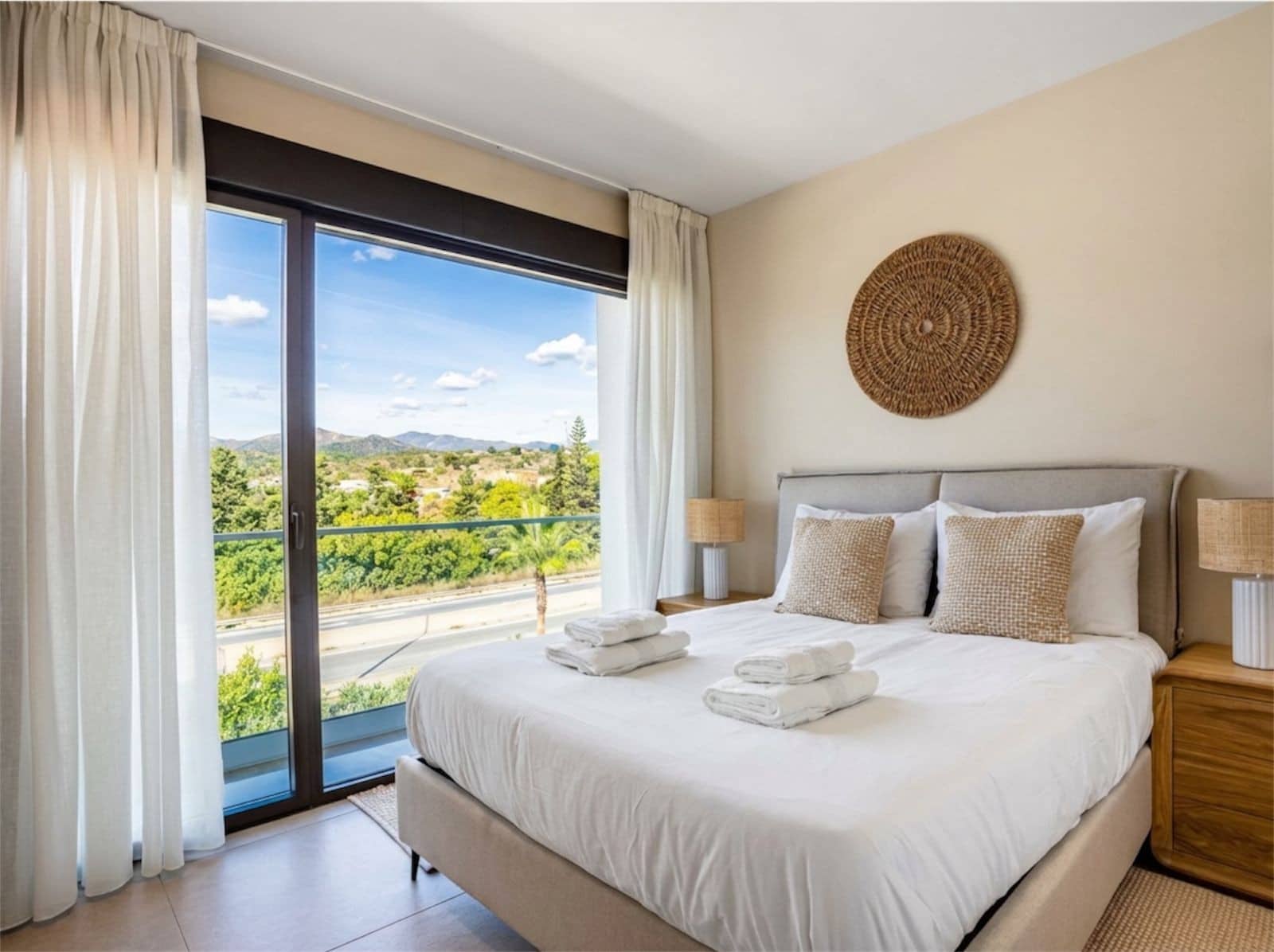 3 bedroom Penthouse for sale in Estepona with pool garage - € 3,800,000 (Ref: 9831224)