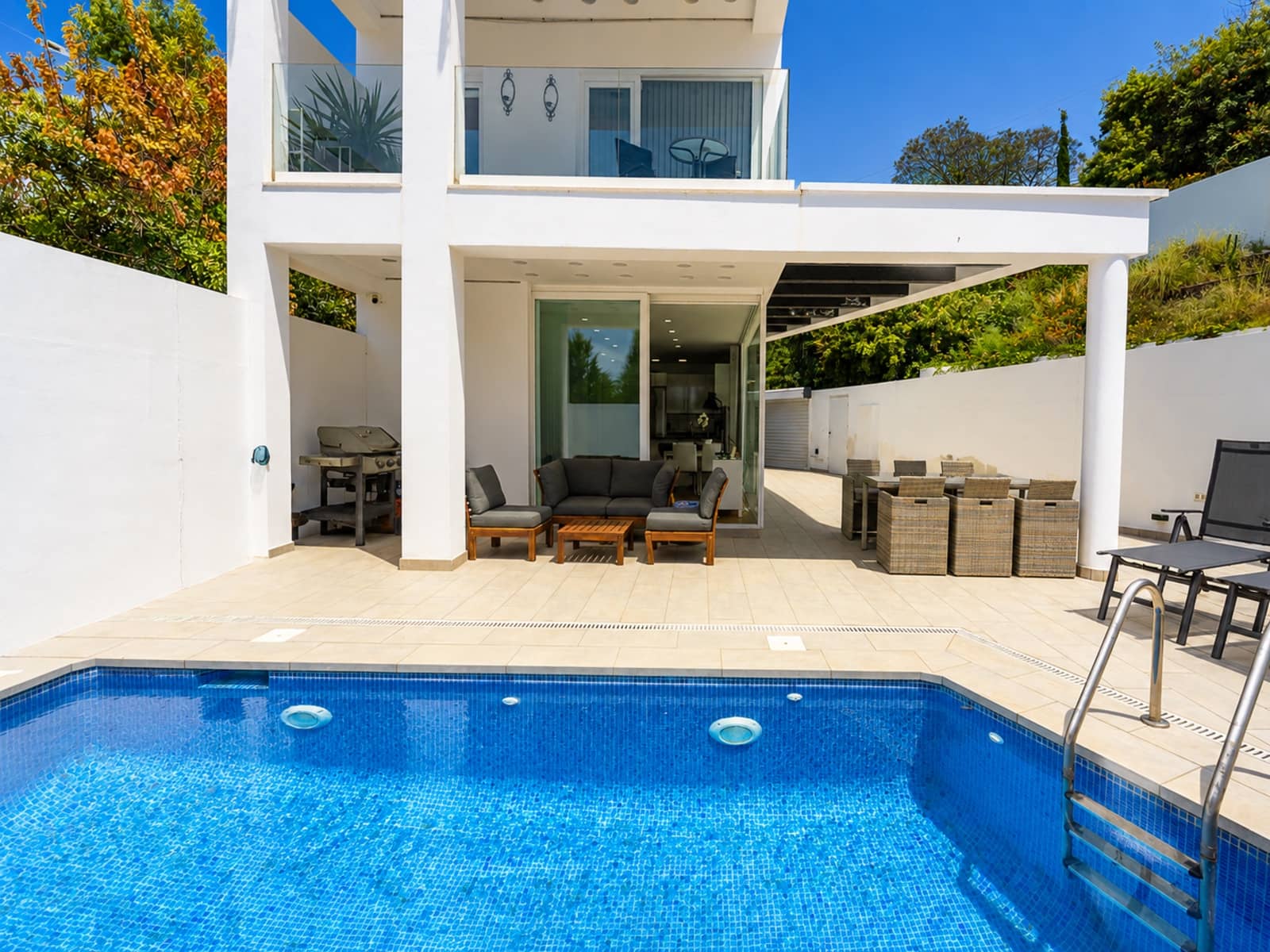 2 sypialnia Willa na sprzedaż w Fuengirola z basenem garażem - 625 000 € (Ref: 9833583)