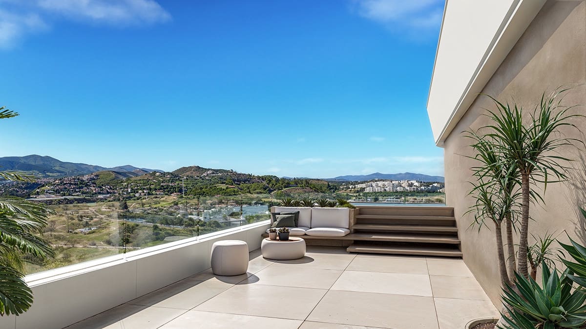 3 bedroom Apartment for sale in Estepona with pool garage - € 505,000 (Ref: 9843306)