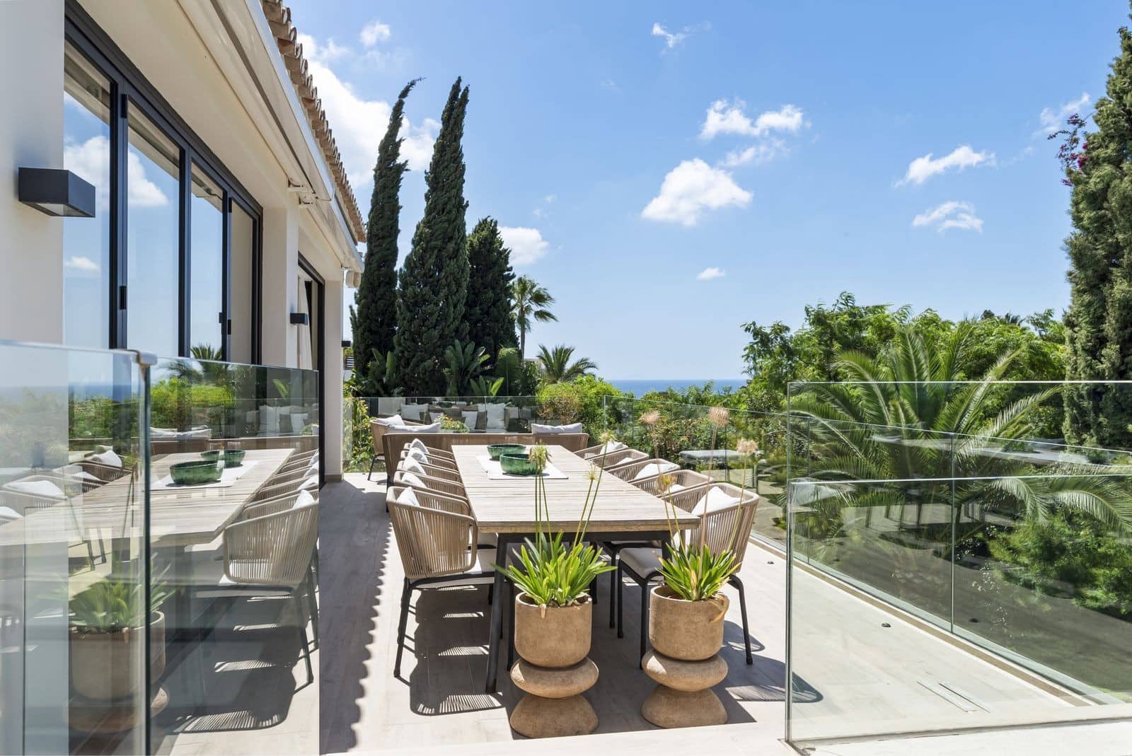 4 bedroom Villa for sale in Marbella with pool garage - € 3,695,000 (Ref: 9851512)