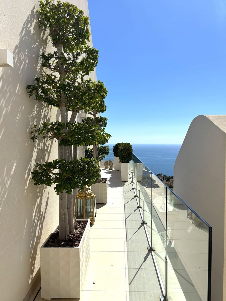 3 bedroom Apartment for sale in Benalmadena with pool garage - € 1,395,000 (Ref: 9851514)