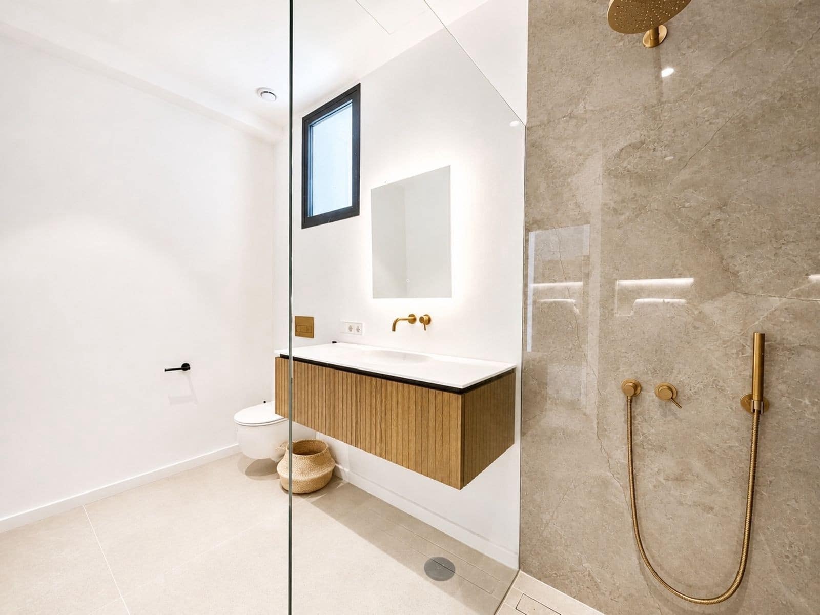 5 quarto Moradia para venda em El Madronal com piscina garagem - 3 995 000 € (Ref: 9855335)
