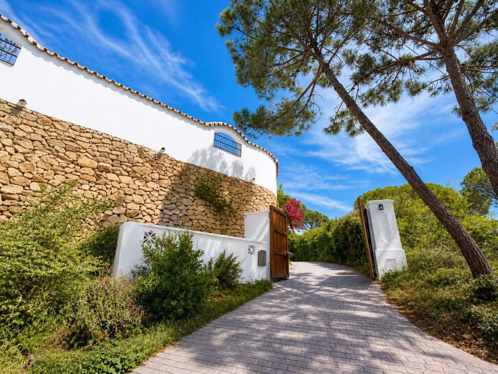 5 quarto Moradia para venda em El Madronal com piscina garagem - 3 995 000 € (Ref: 9855335)