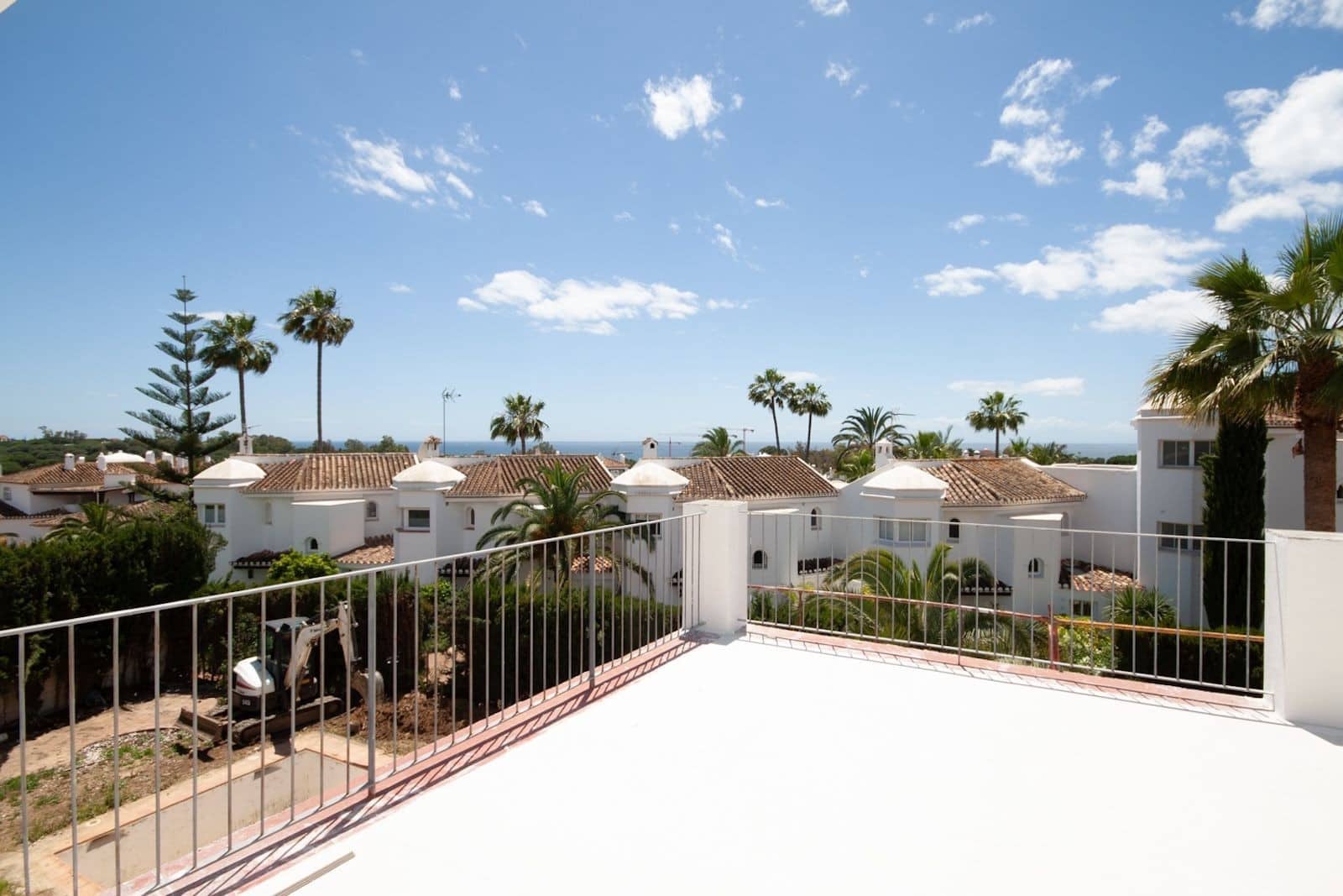 4 sypialnia Willa na sprzedaż w Marbella z basenem garażem - 3 295 000 € (Ref: 9855336)