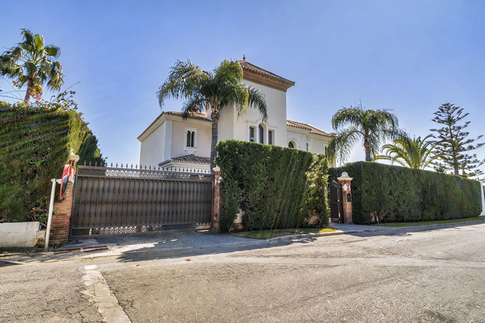 5 chambre Villa/Maison à vendre à Atalaya-Isdabe avec piscine garage - 2 400 000 € (Ref: 9855337)