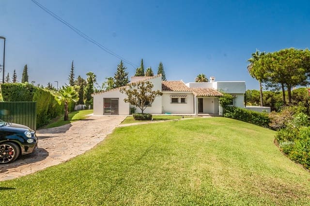 5 quarto Moradia para venda em Marbella com piscina garagem - 1 499 500 € (Ref: 9855339)
