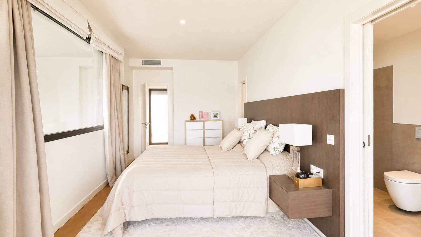 4 soverom Hus til salgs i La Cala de Mijas med svømmebasseng garasje - € 999 000 (Ref: 9855340)