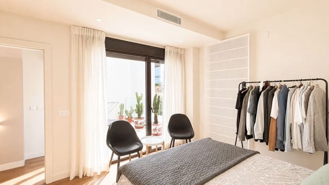 4 soverom Hus til salgs i La Cala de Mijas, Mijas med svømmebasseng garasje - € 999 000 (Ref: 9855340)