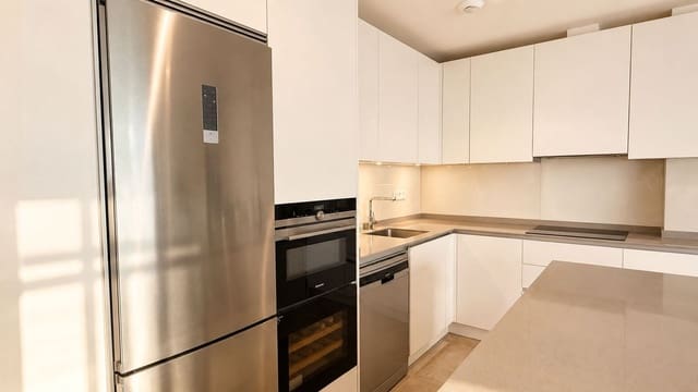 4 soverom Hus til salgs i La Cala de Mijas, Mijas med svømmebasseng garasje - € 999 000 (Ref: 9855340)