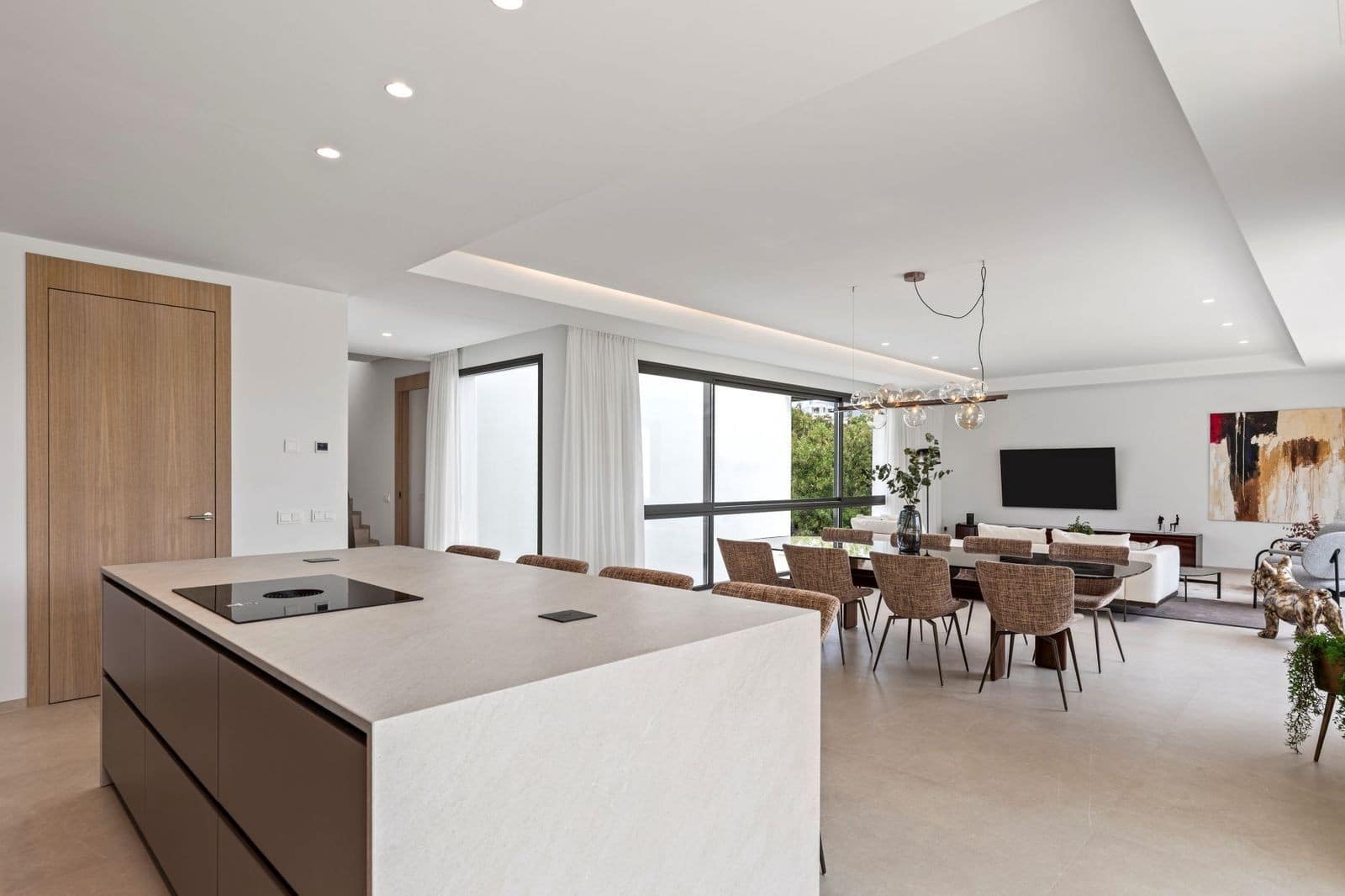 6 bedroom Villa for sale in Benahavis with pool garage - € 2,950,000 (Ref: 9855341)