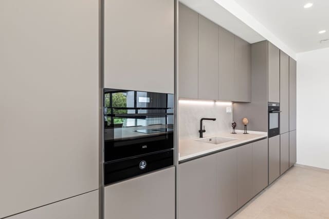 6 Zimmer Villa zu verkaufen in Benahavís mit Pool Garage - 2.950.000 € (Ref: 9855341)