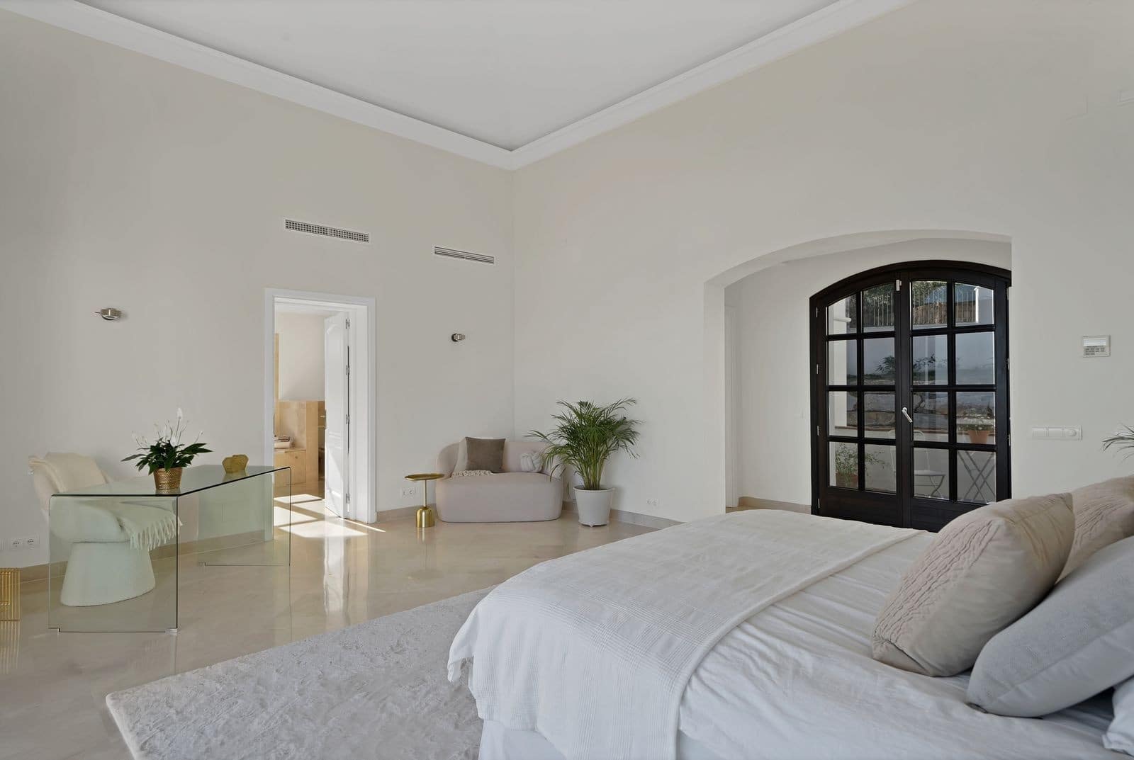 5 sovrum Villa till salu i Benahavis med pool garage - 2 750 000 € (Ref: 9855342)