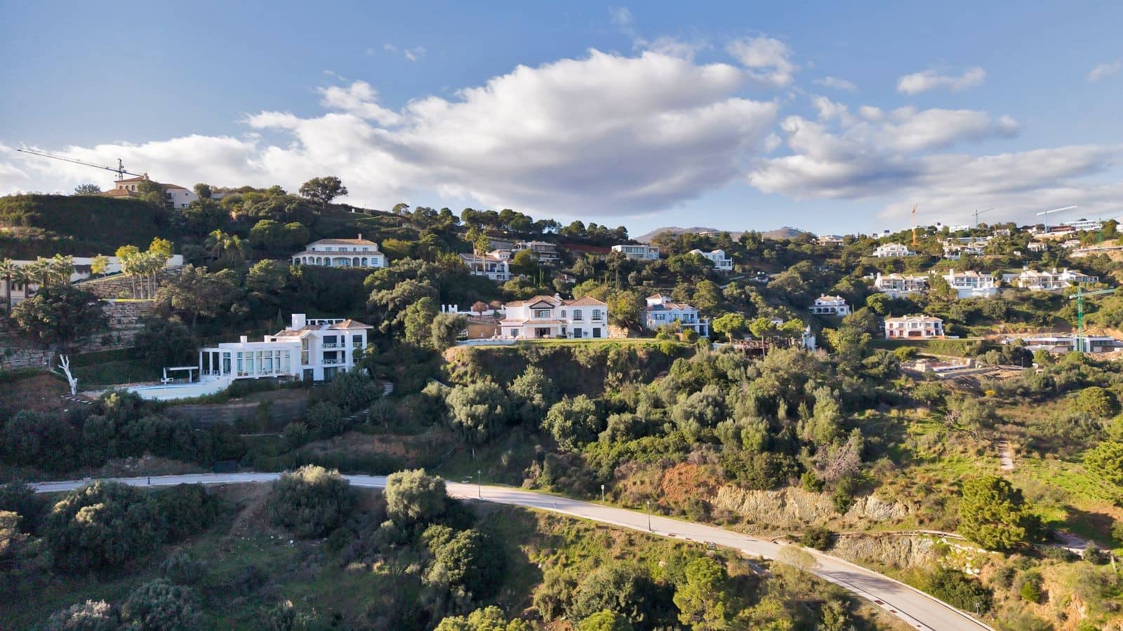 5 sovrum Villa till salu i Benahavis med pool garage - 2 750 000 € (Ref: 9855342)