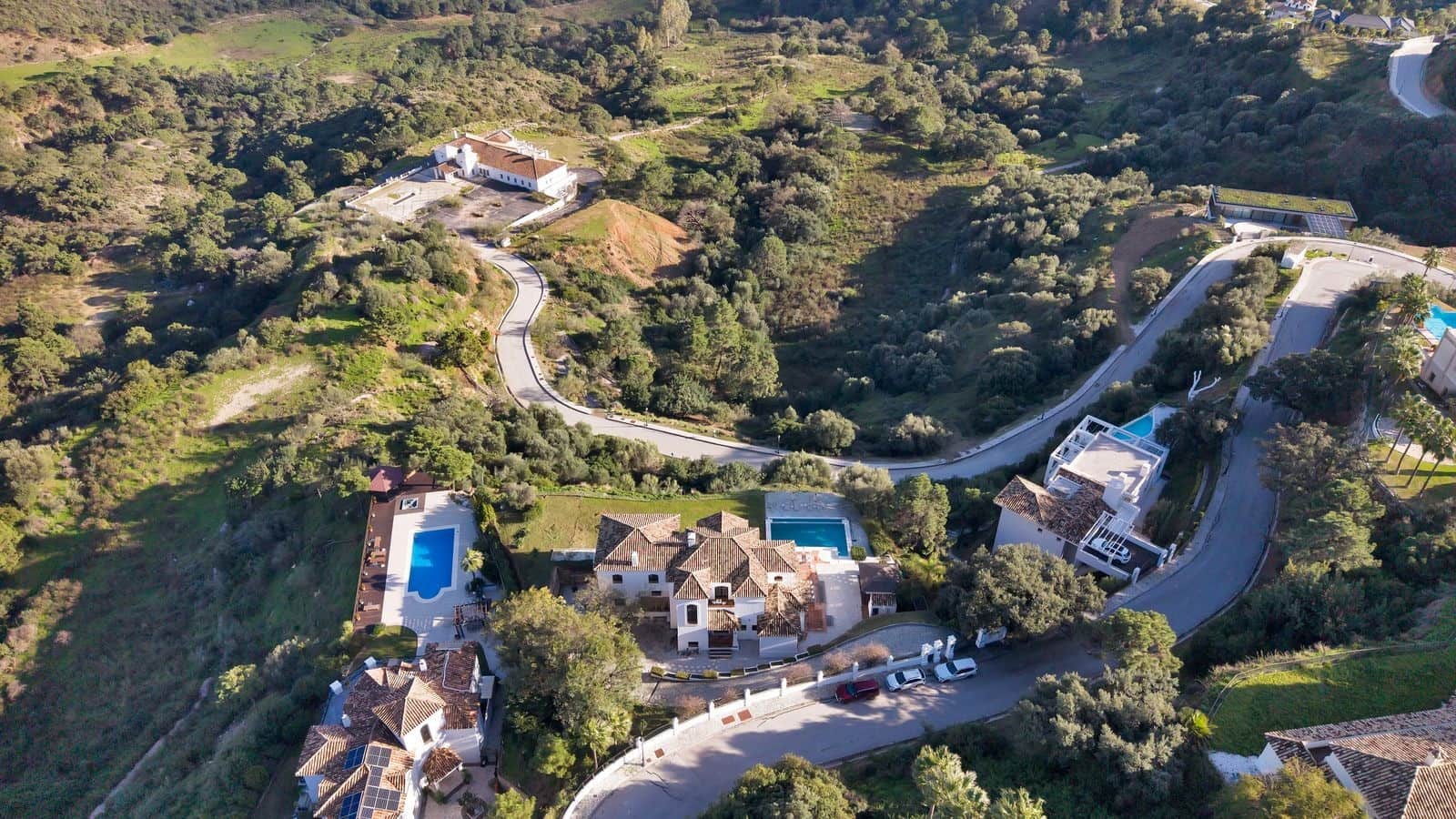 5 sovrum Villa till salu i Benahavis med pool garage - 2 750 000 € (Ref: 9855342)