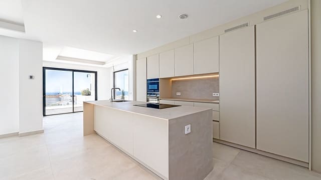 5 slaapkamer Villa te koop in Benalmádena met zwembad garage - € 1.850.000 (Ref: 9859868)