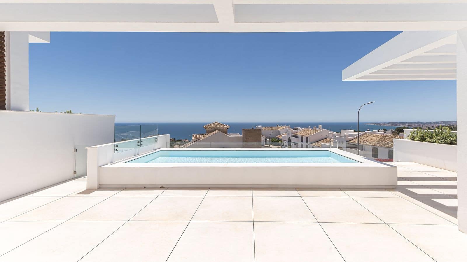 5 bedroom Villa for sale in Benalmadena with pool garage - € 1,850,000 (Ref: 9859868)