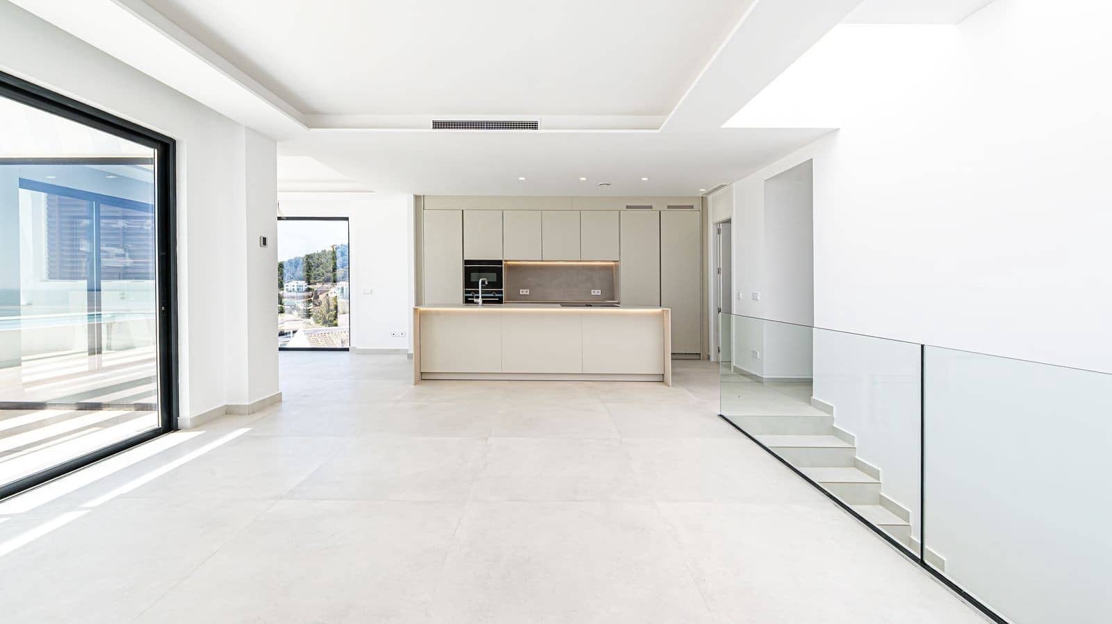 5 bedroom Villa for sale in Benalmadena with pool garage - € 1,850,000 (Ref: 9859868)