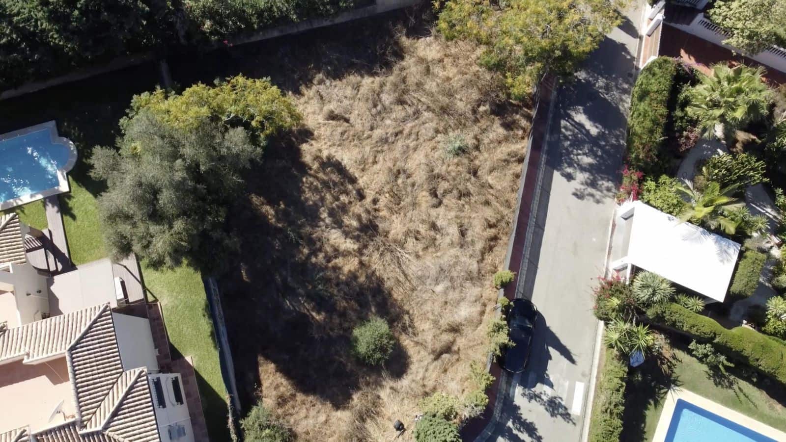 Building Plot for sale in Marbella - € 849,000 (Ref: 9859870)