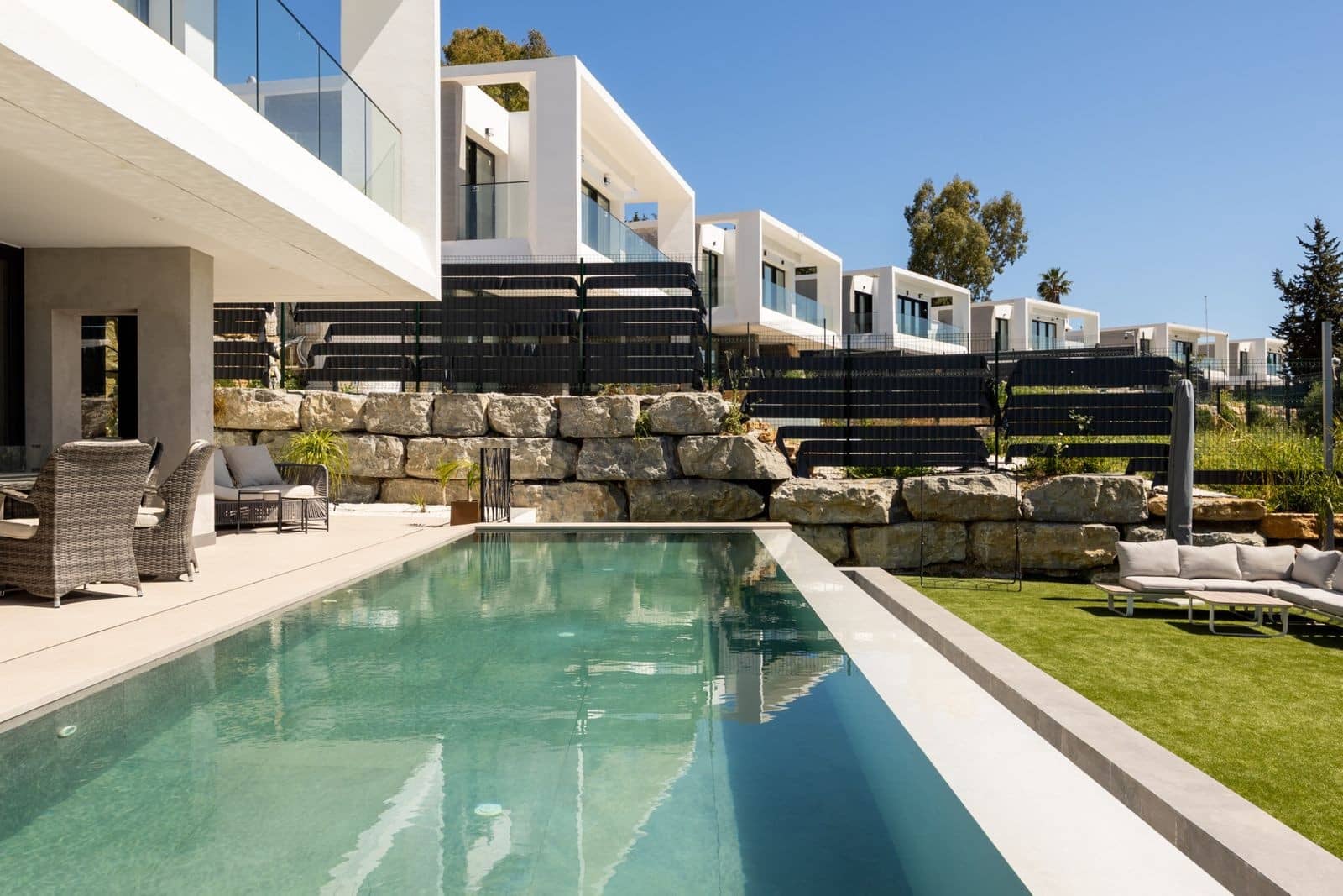 4 soverom Villa til salgs i Estepona med svømmebasseng garasje - € 1 295 000 (Ref: 9859871)